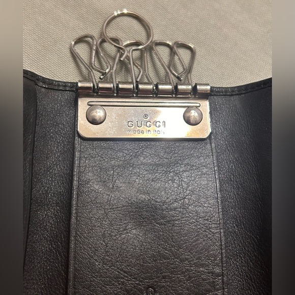 Gucci Leather 5 Ring Keyholder - Picture 9 of 12